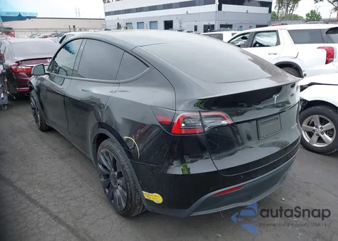 2022 Tesla Model Y Performance Dual Motor All-Wheel Drive z USA, uszkodzony, nr VIN 7SAYGDEF9NF522883